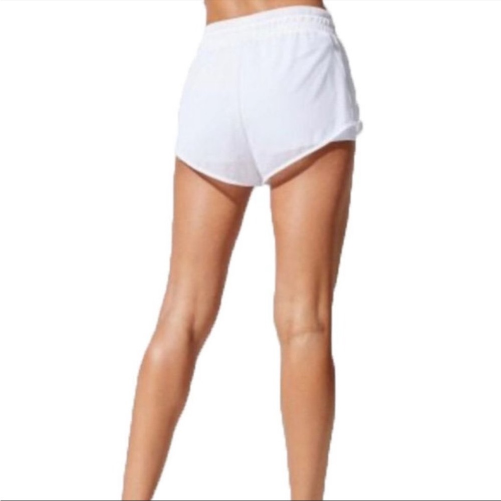ALO yoga ambience shorts in good condition